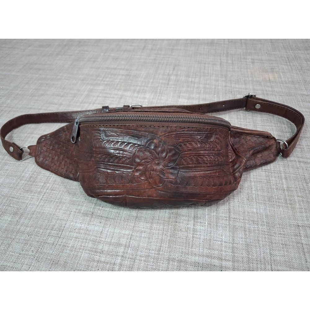 Leaders in Leather Brown Hand Tooled Floral Leather Fanny Pack Belt Bag Paraguay